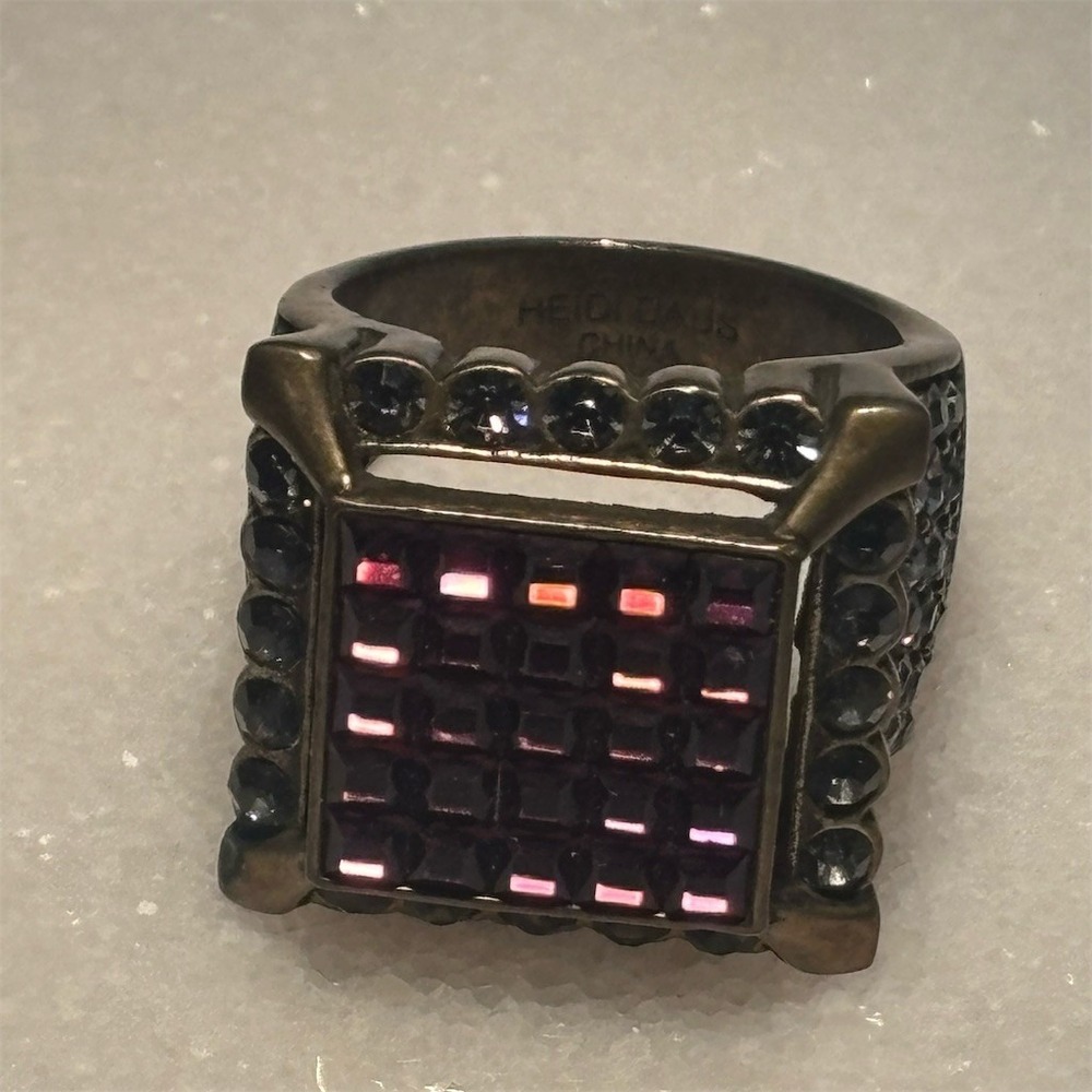 Heidi Daus Ring Size 10 Purple Crystal Square Art Deco Statement - Picture 5 of 16